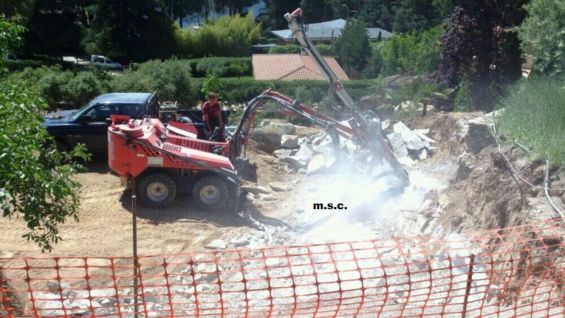 demolición de piedras y rocas en parcelas fincas y terrenos